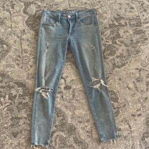 Womens American Eagle distressed jeggings size 6